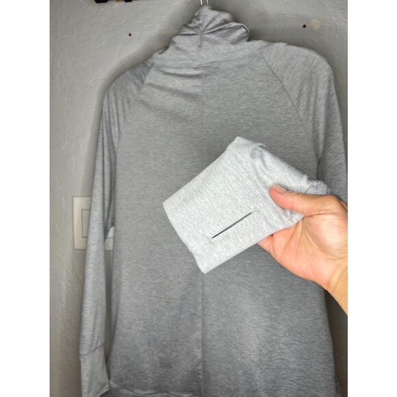 Apana CrossOver Mockneck Yoga Sweatshirt with Thumbholes in Grey - M - Picture 5 of 7